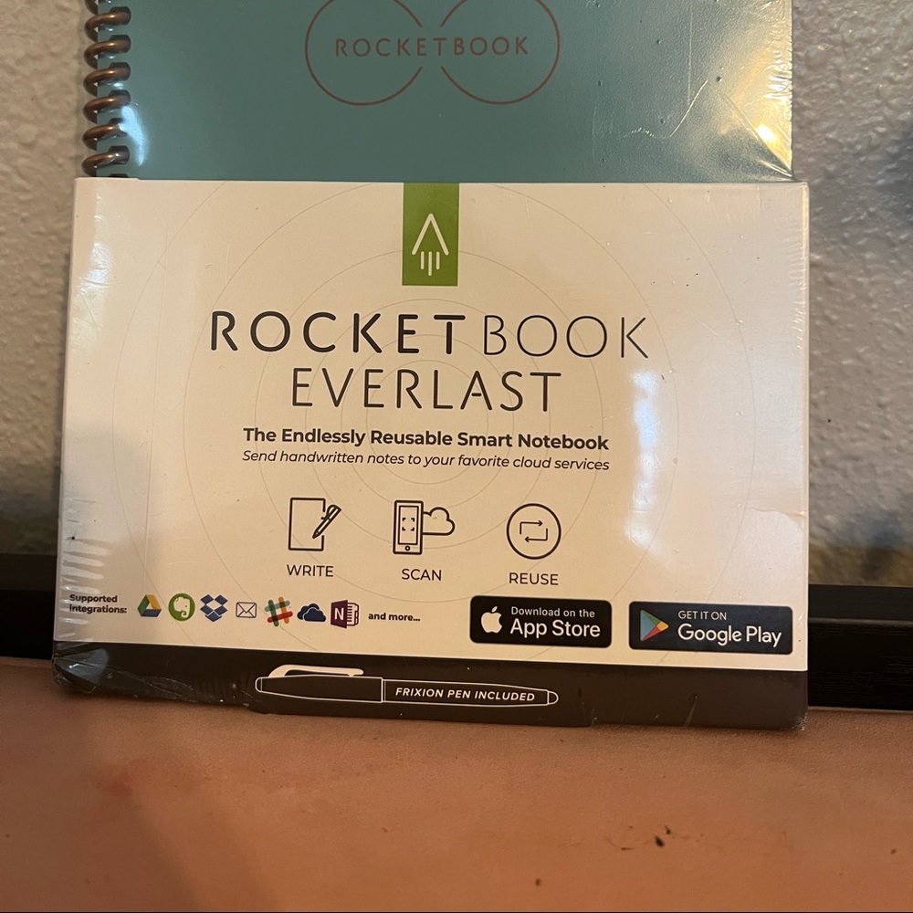 Rocket Book Everlast Smart Notebook - Picture 2 of 3